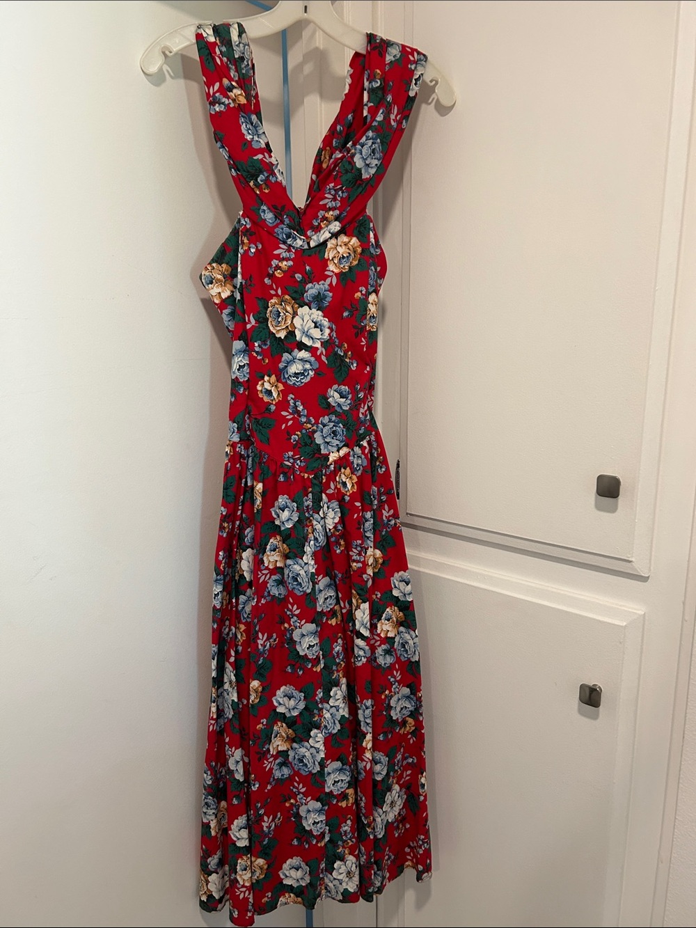 Red Floral Sleeveless V-Neck Midi Dress